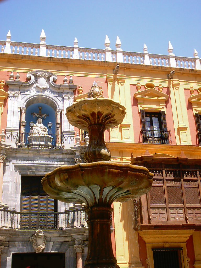 malaga cathedral fountain